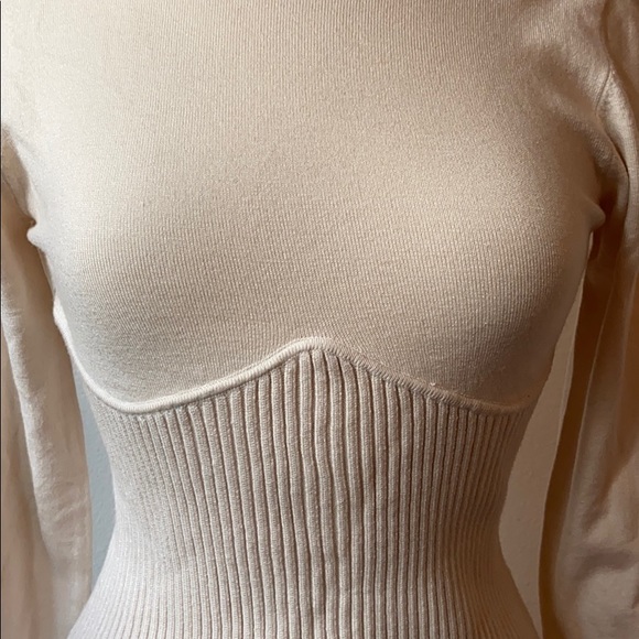 [Zara] cream turtle neck - Picture 2 of 5